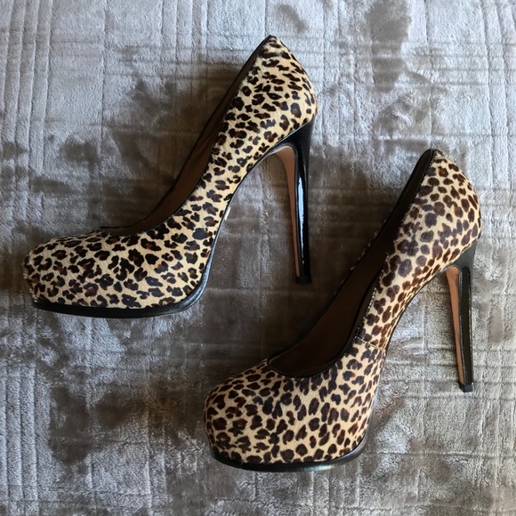Pour La Victoire Animal Print Calf Hair Heels - Picture 2 of 9